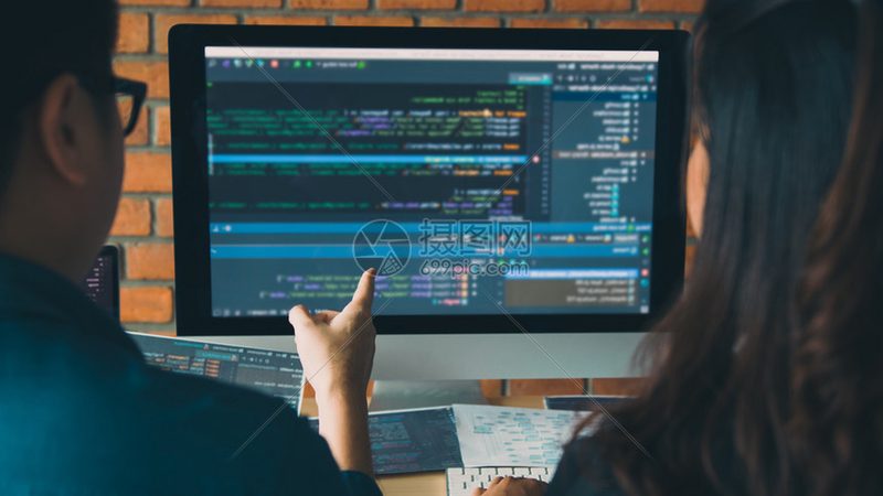 免费 CRM 系统源码，开发背后的考量因素